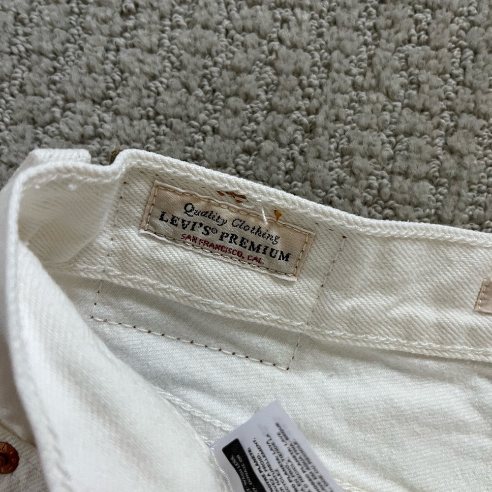Classic White Women's Jeans - Picture 4 of 8